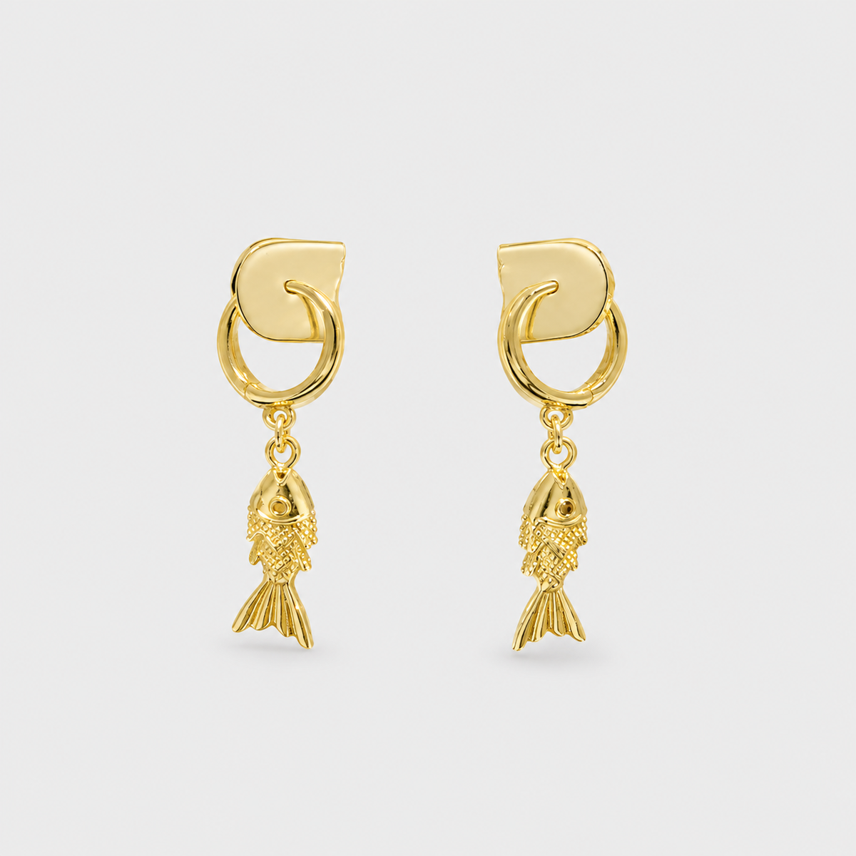 Aretes pez dorado pequeño