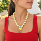 Collar corazón miel amariillo