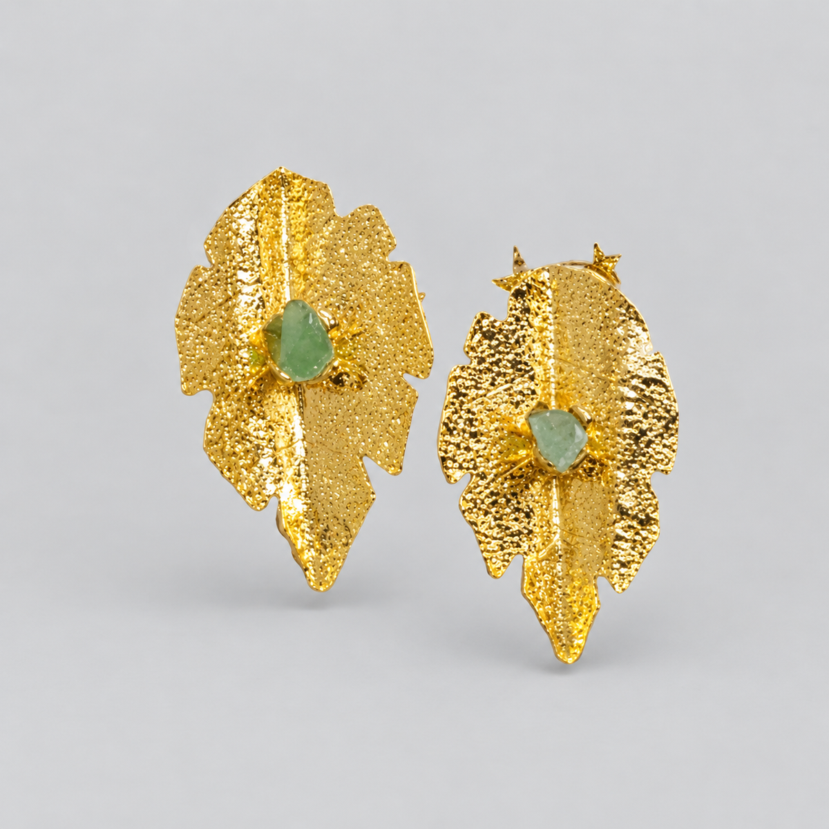 Aretes hoja dorado